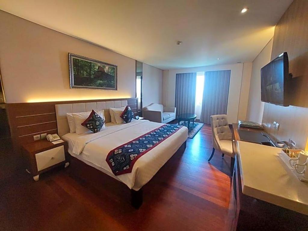Grand Dafam Q || Dhm Syariah Hotel