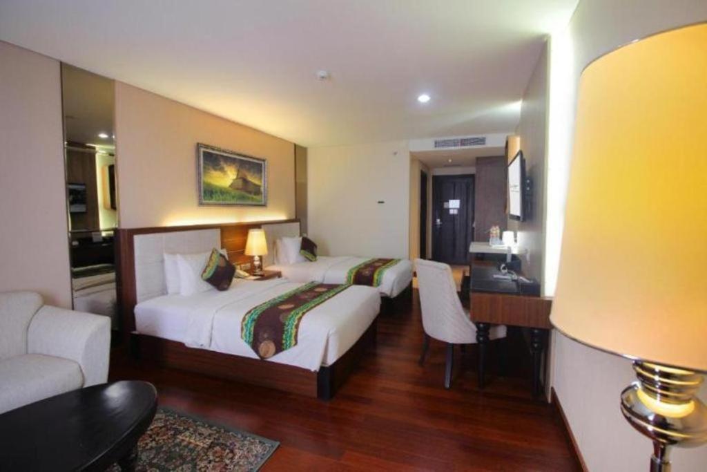 Hotel Grand Dafam Q || Dhm Syariah 4*