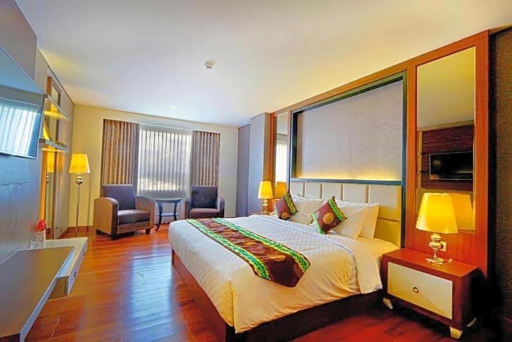 Grand Dafam Q || Dhm Syariah Hotel Banjarbaru