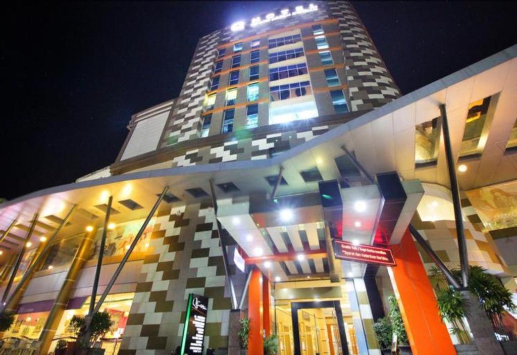 Grand Dafam Q || Dhm Syariah Hotel 4*